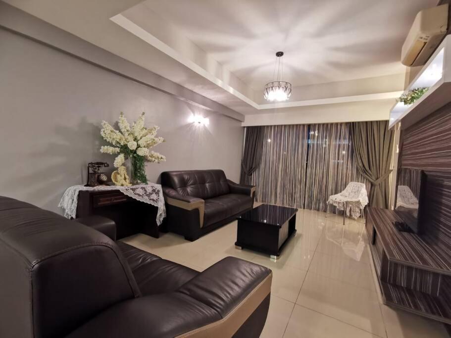 Glamorous At Kinta Riverfront Apartment Ipoh Kültér fotó