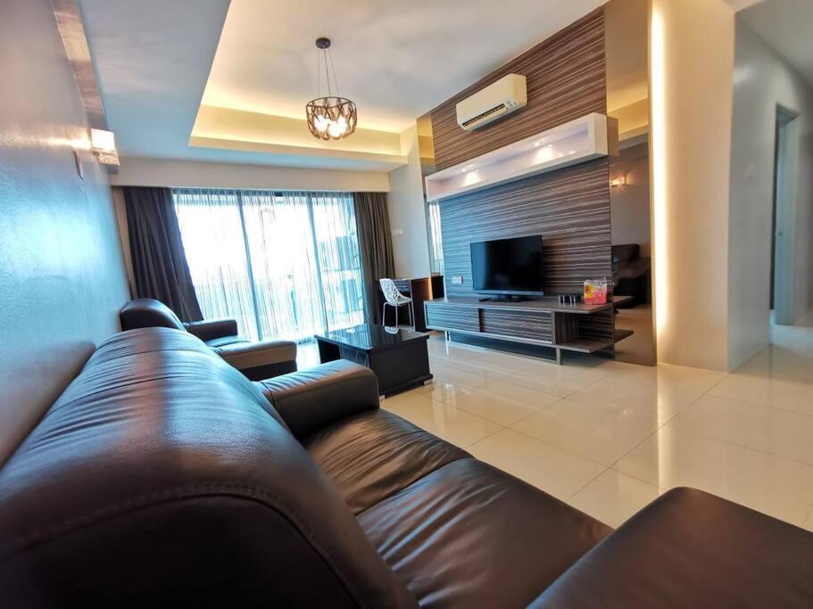 Glamorous At Kinta Riverfront Apartment Ipoh Kültér fotó